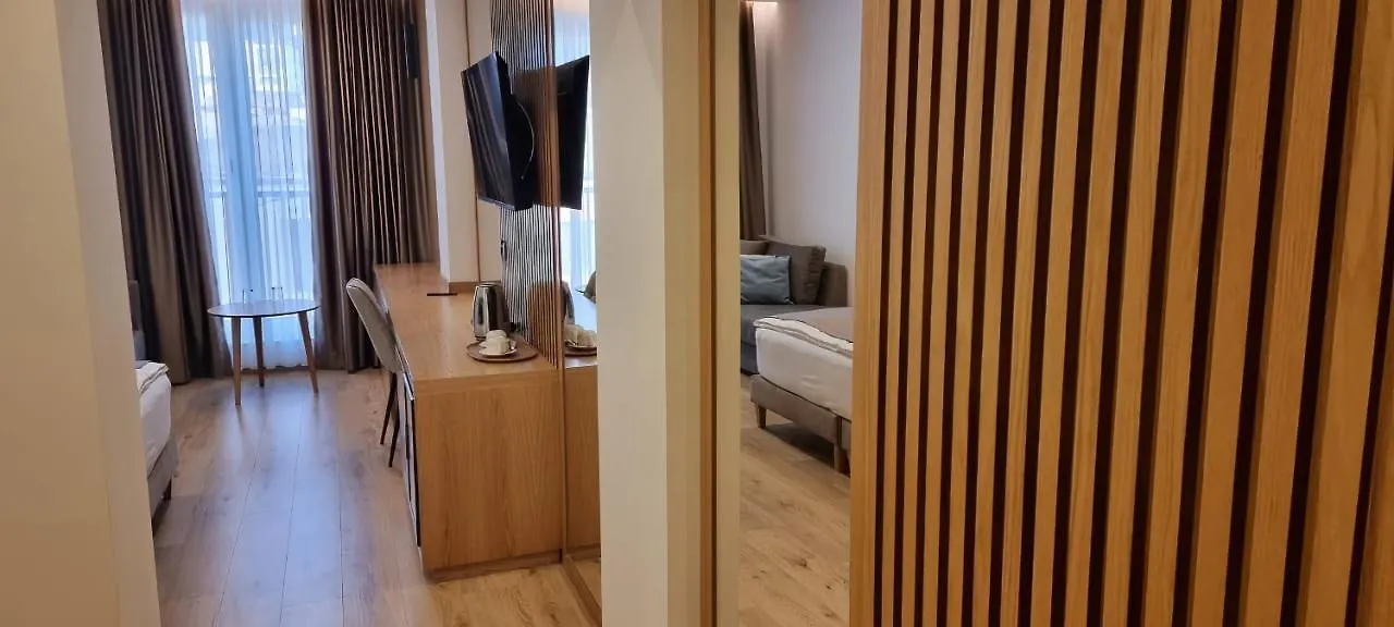 Sibb Hotel Tirana 0*,
