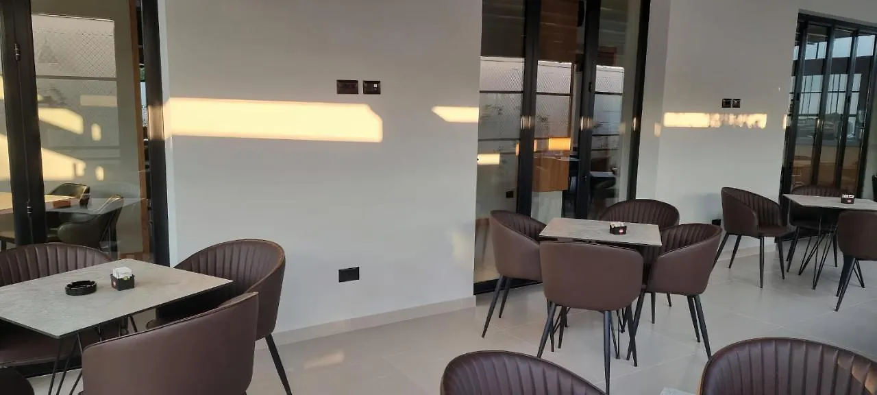Sibb Hotel Tirana 0*,  Albánie