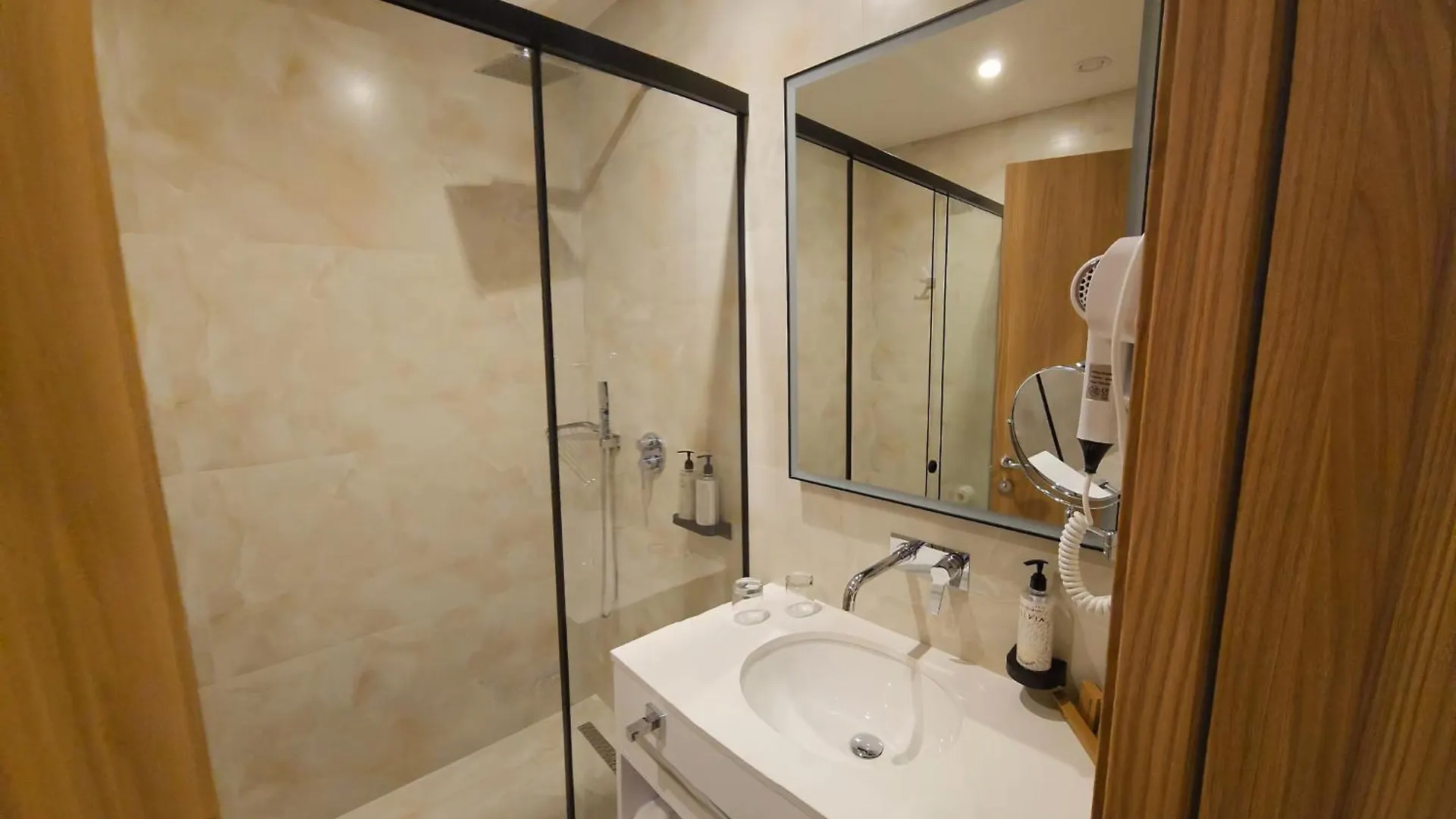 Sibb Hotel Tirana