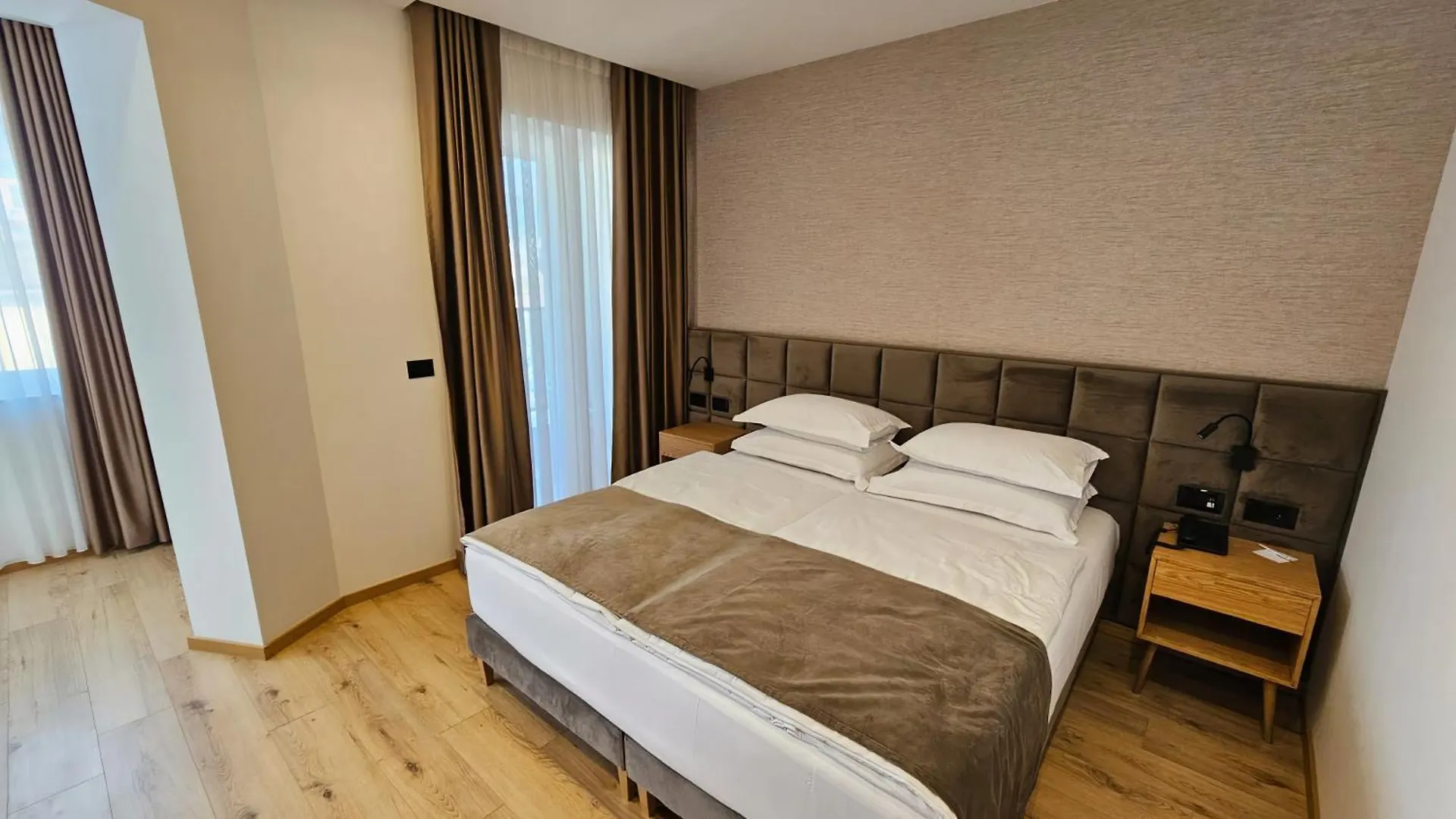 Sibb Hotel تيرانا