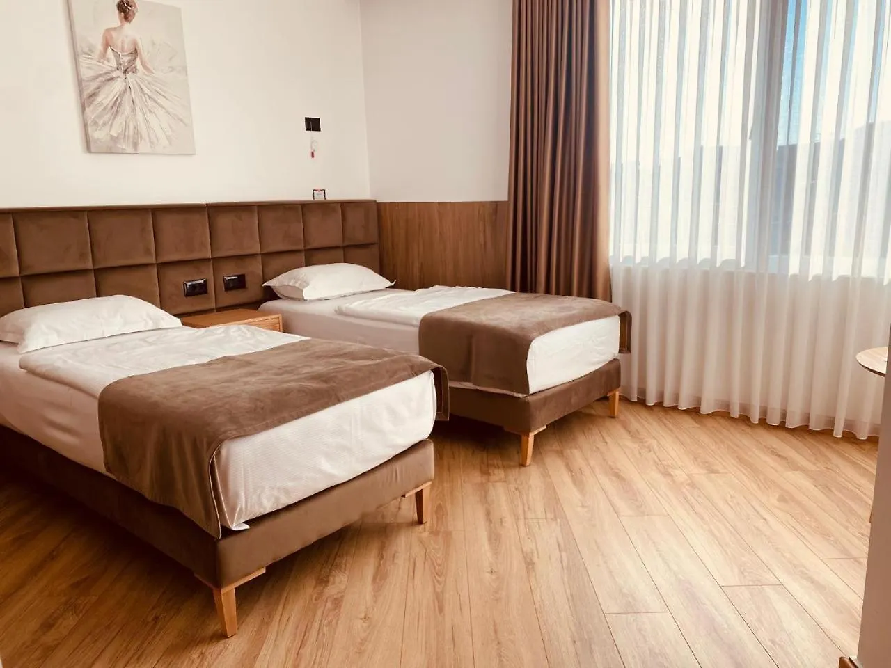 Sibb Hotel تيرانا